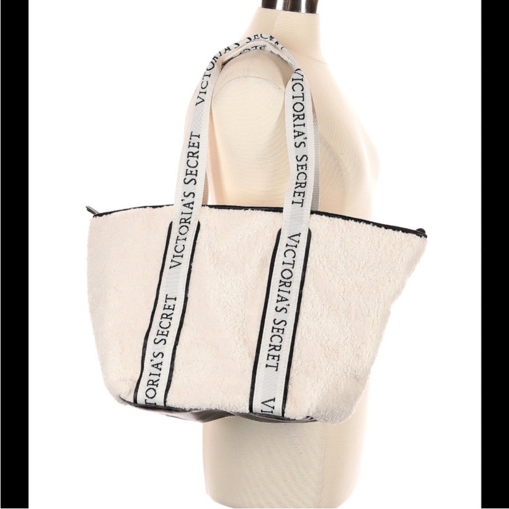 Victoria’s Secret handbag nwt